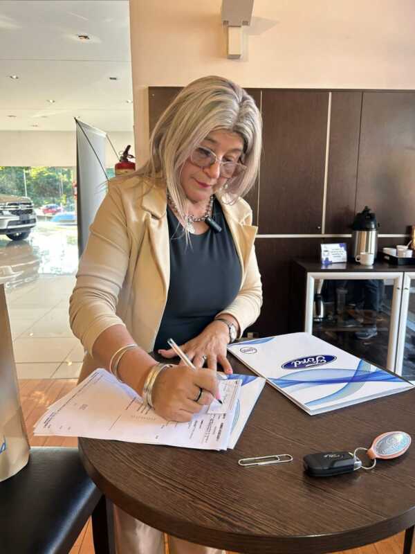 Tras la denuncia por presuntas irregularidades, la Municipalidad de Puerto Piray incorporó dos camionetas 0 km 5 Piray camionetas 1 - 4