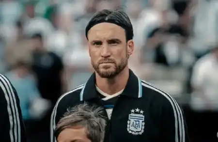 Alarma en la Scaloneta: Tagliafico y Nicolás González llegan entre algodones al Mundial La Selección Argentina sigue de cerca la evolución física de Nicolás Tagliafico y Nicolás González, quienes presentan molestias a cinco días del debut ante Argelia en el Mundial 2026. Lionel Scaloni espera novedades para definir el plantel definitivo.
