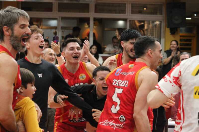 Tokio derrotó 80-74 a Hércules de Charata en el tercer juego de la serie de playoffs y avanzó a la siguiente instancia de la Liga Federal. Daniel Tabbia fue la gran figura del Oriental con 26 puntos.