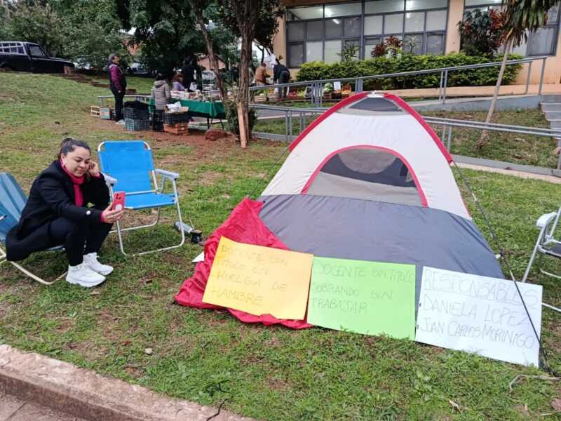 Tras semanas de reclamos, el CGE restituyó la estabilidad docente de Valeria Paraná Valeria Paraná CGE