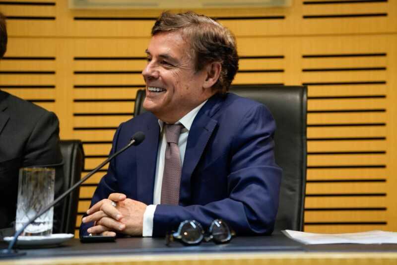 Rovira anunció batería de leyes