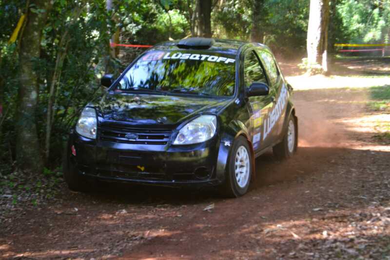 Rally Misionero: Vidal Rodríguez y Zugasti festejaron en Jardín América y se prendieron en la pelea por el campeonato 4 WhatsApp Image 2026 06 07 at 20.57.34 - 3