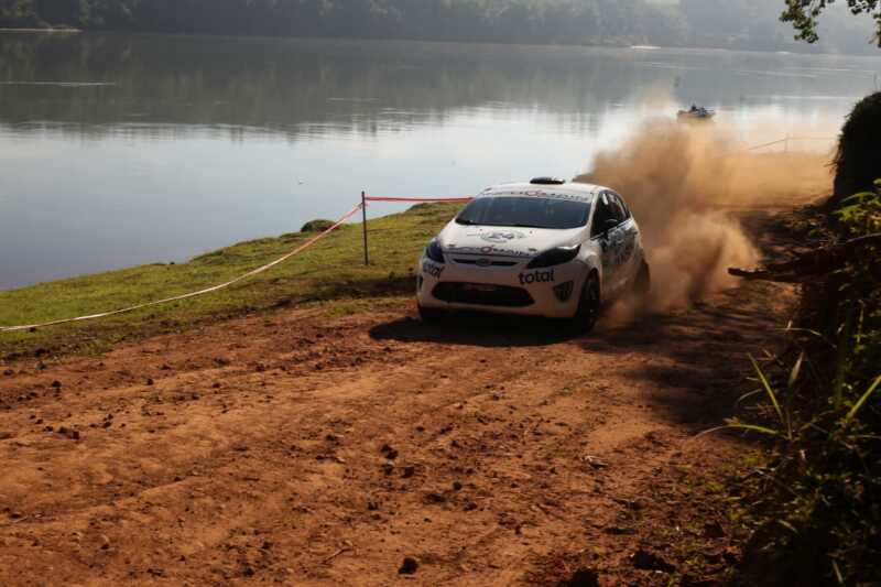 Rally Misionero: Vidal Rodríguez y Zugasti festejaron en Jardín América y se prendieron en la pelea por el campeonato 6 WhatsApp Image 2026 06 07 at 21.01.05 - 5