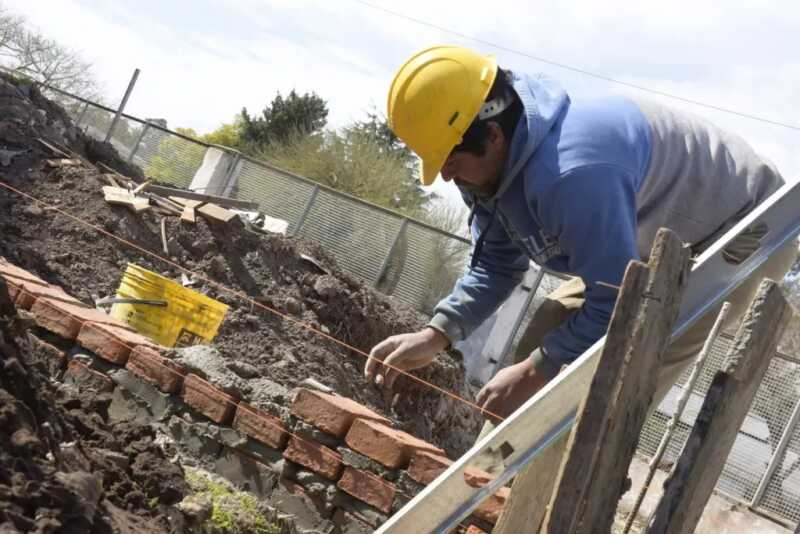 Alerta en el sector pyme: proyectan la pérdida de 500.000 empleos y el cierre de 40.000 empresas en 2026 2 WhatsApp Image 2026 06 09 at 18.52.18 1 - 1