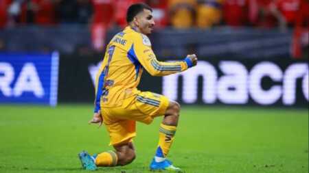 River acelera por Ángel Correa