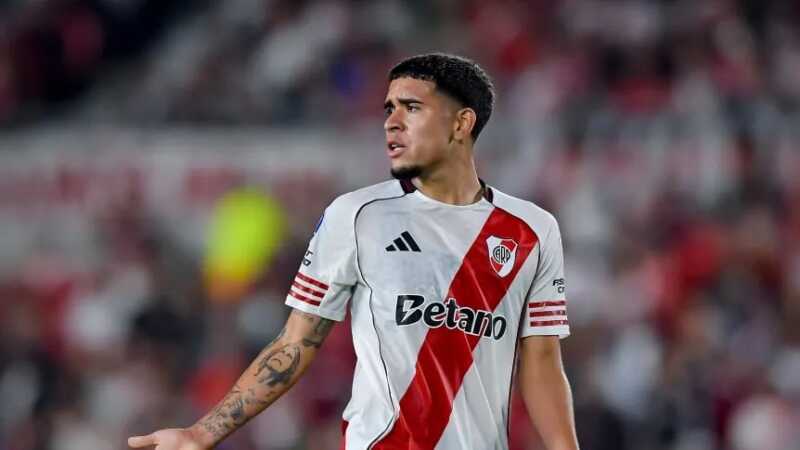 River aceleró la renovación del plantel y rescindió los contratos de Kendry Páez y Matías Viña 4 WhatsApp Image 2026 06 15 at 17.39.59 1 - 3