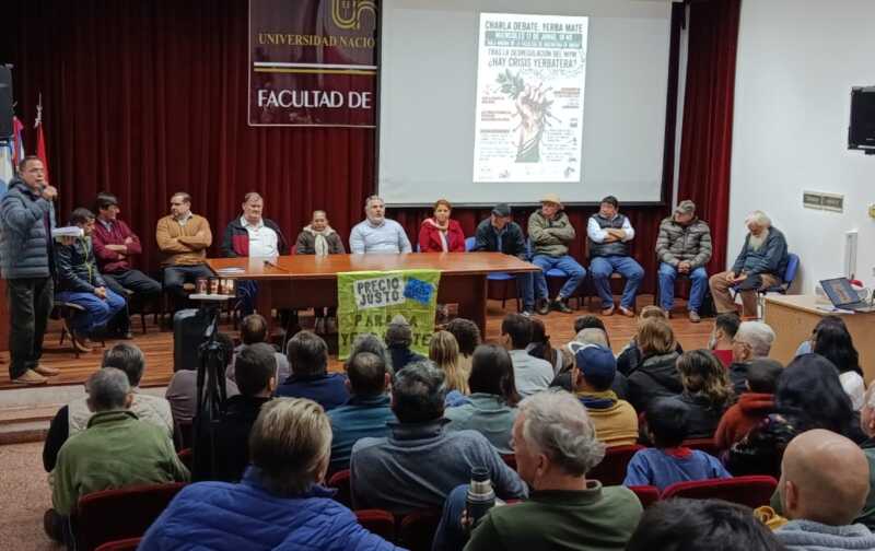 Un reclamo que une a todos: la crisis yerbatera movilizó a productores, tareferos y dirigentes 4 Yerba mate en crisis: fuerte convocatoria multisectorial para exigir respuestas