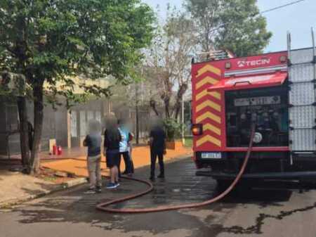 Incendio en Posadas: un cortocircuito desató un foco ígneo en una vivienda y causó daños materiales WhatsApp Image 2026 06 18 at 17.20.41 1 e1781821273797 - 7