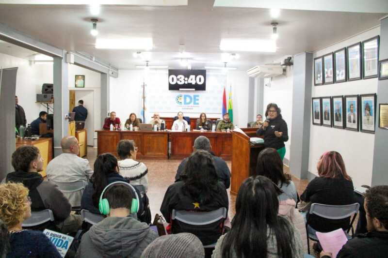 “Más que camiones queremos el agua”: la Fundación Ma’era reclamó respuestas ante la crisis del servicio en Eldorado 4 WhatsApp Image 2026 06 19 at 17.20.11 1 - 3