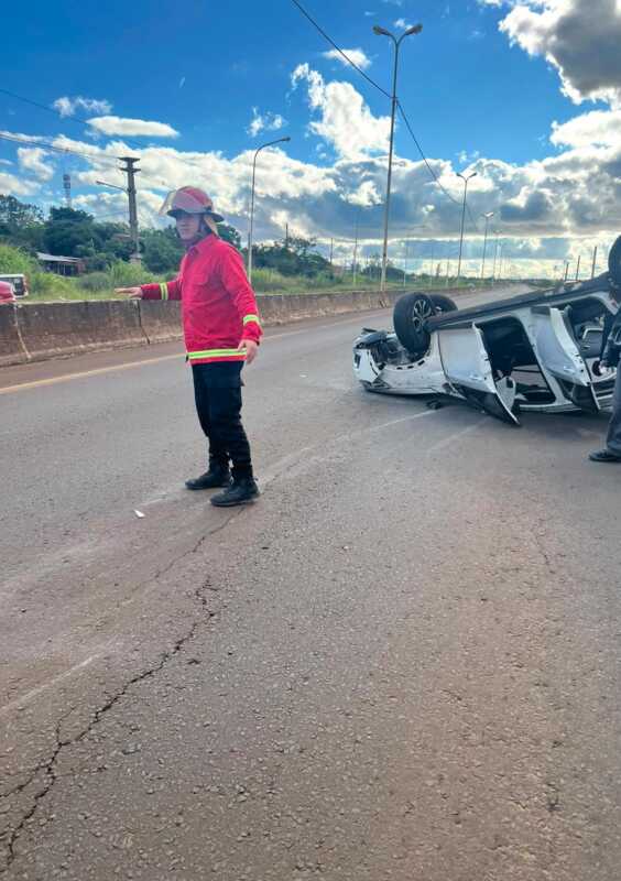 Una mujer resultó herida tras el vuelco de una camioneta en Garupá 5 WhatsApp Image 2026 06 22 at 17.51.01 - 4