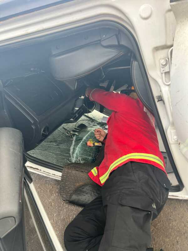 Una mujer resultó herida tras el vuelco de una camioneta en Garupá 3 WhatsApp Image 2026 06 22 at 17.51.03 - 2