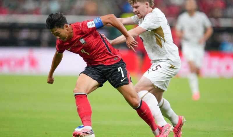 Corea del Sur reaccionó a tiempo y derrotó 2-1 a República Checa en su debut mundialista corea