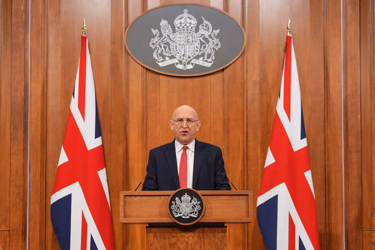 john healey ahora exministro de defensa HWRGR2EBIFAZ7AE6PYOACLE3HA - 4