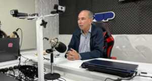 Stelatto explicó su ausencia pública, confirmó el pago de aguinaldos y advirtió sobre la caída de recursos en Posadas stelatto posadas
