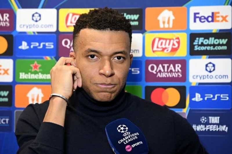Mbappé dejó la concentración de Francia, viajó a Madrid y desató la polémica entre los hinchas 3 Kylian Mbappé abandonó temporalmente la concentración de Francia con autorización del cuerpo técnico y viajó a Madrid. La decisión provocó cuestionamientos de los hinchas en la previa del Mundial 2026.