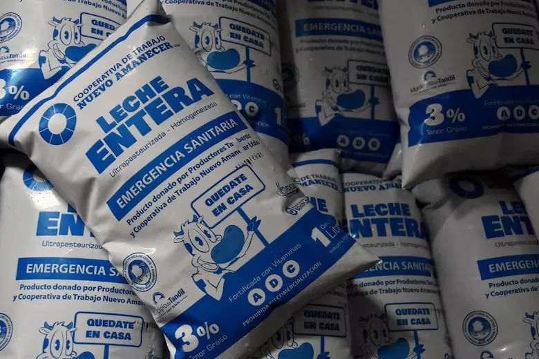 Histórica cooperativa paralizó totalmente su producción y profundiza la crisis láctea nacional crisis làctea
