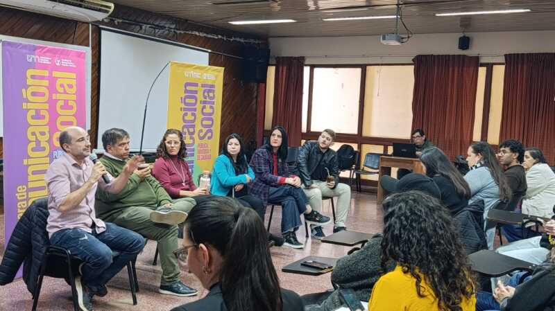 Panel de periodismo en la UNaM: “La clave para diferenciarse está en ser uno mismo” 2 periodismo