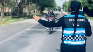 Seguridad vial en Argentina: más de 4.000 personas mueren cada año en accidentes de tránsito En el Día Nacional de la Seguridad Vial, especialistas alertaron sobre las conductas de riesgo que siguen provocando miles de muertes en Argentina. El uso del celular, el exceso de velocidad y la falta de descanso figuran entre las principales causas de siniestros viales.