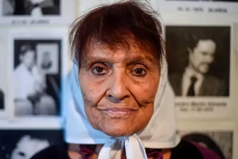 Referente de Madres de Plaza de Mayo Línea Fundadora, su figura quedó asociada para siempre a la lucha por la Memoria, la Verdad y la Justicia.